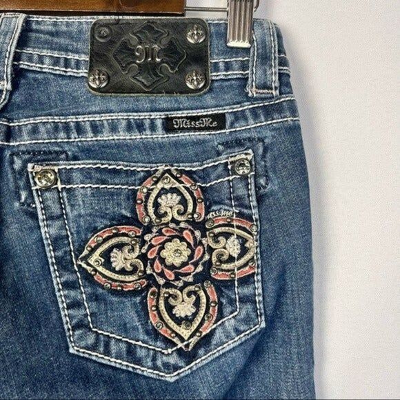 Miss Me Dark Wash Baroque Cross Embellished Straight Leg Jeans 25 - Picture 4 of 6